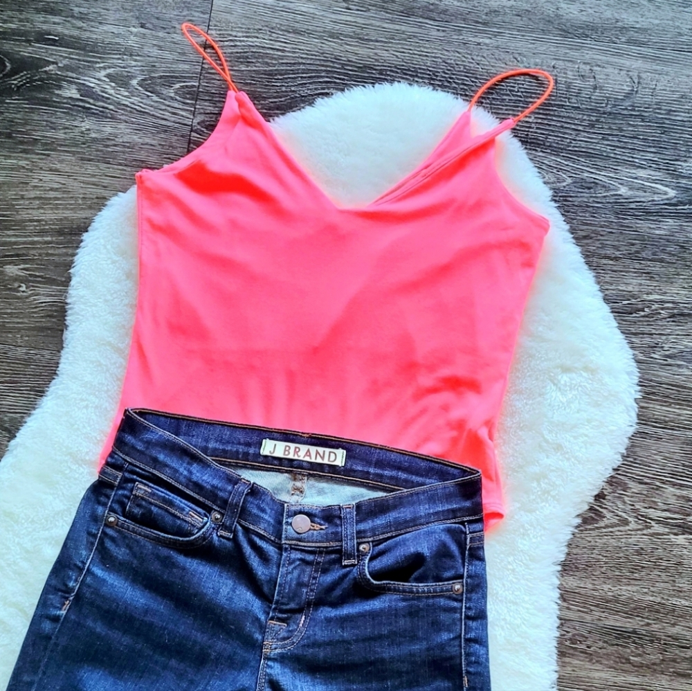 Gaze Bodysuit With Snap Closures In Neon Pink Sz S - Picture 2 of 8